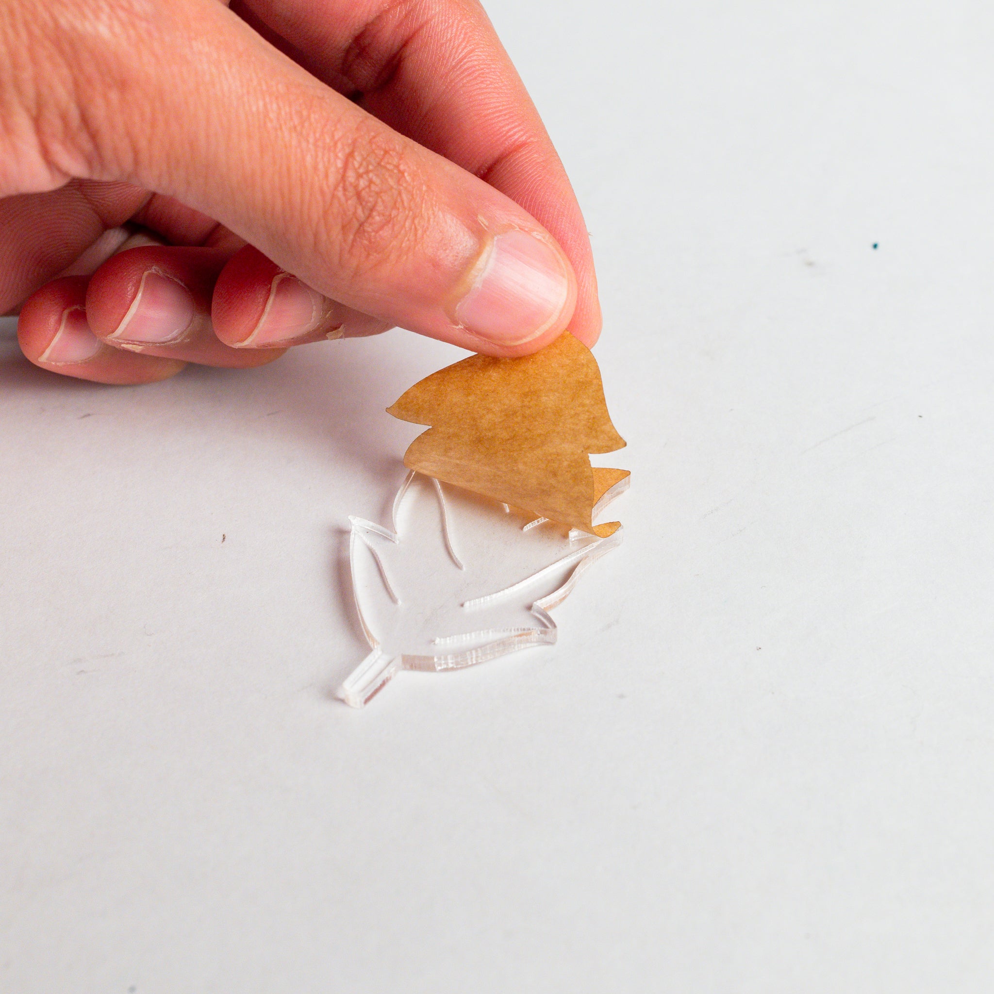 نشاط تلوين - ٣ علب